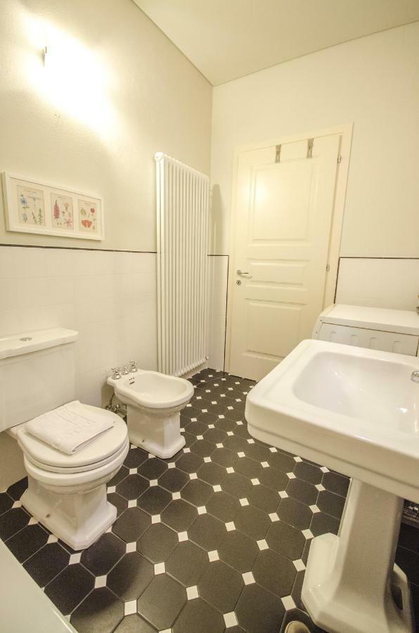 Azeglio Apartment, A Due Passi Da Piazza Maggiore Bologne Extérieur photo