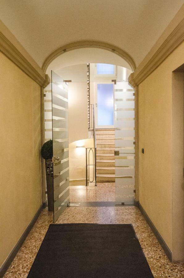 Azeglio Apartment, A Due Passi Da Piazza Maggiore Bologne Extérieur photo