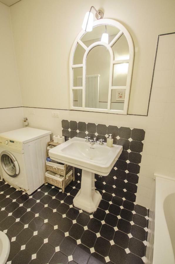 Azeglio Apartment, A Due Passi Da Piazza Maggiore Bologne Extérieur photo