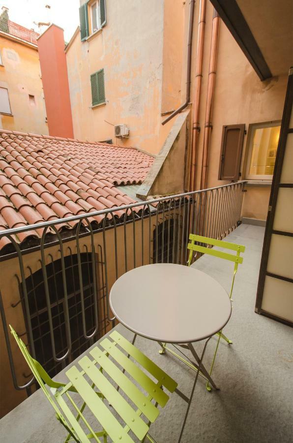 Azeglio Apartment, A Due Passi Da Piazza Maggiore Bologne Extérieur photo